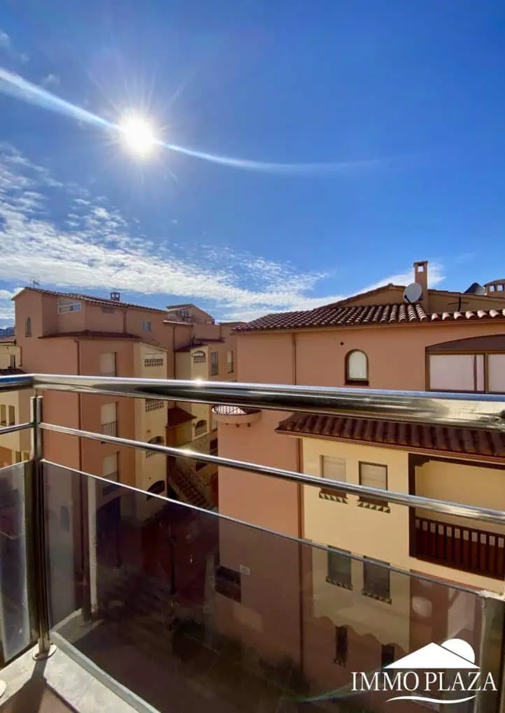 25042024112755_7659_IPA287 Bel appartement d’angle lumineux, à 2 pas de la plage, vue mer, 2 chs, 1 sdb, parking privé en sous sol – Empuriabrava