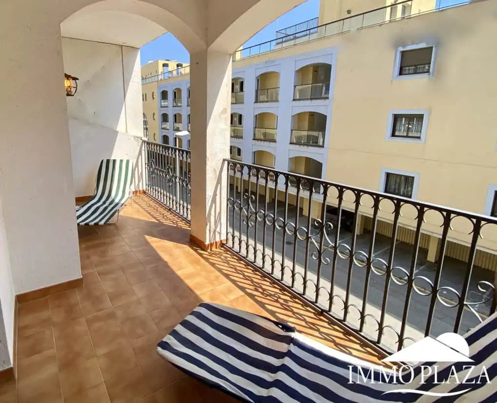 25052023105553_7596_IPA267 Spacious and bright crossing apartment (96m2) overlooking the canal with 2 terraces.