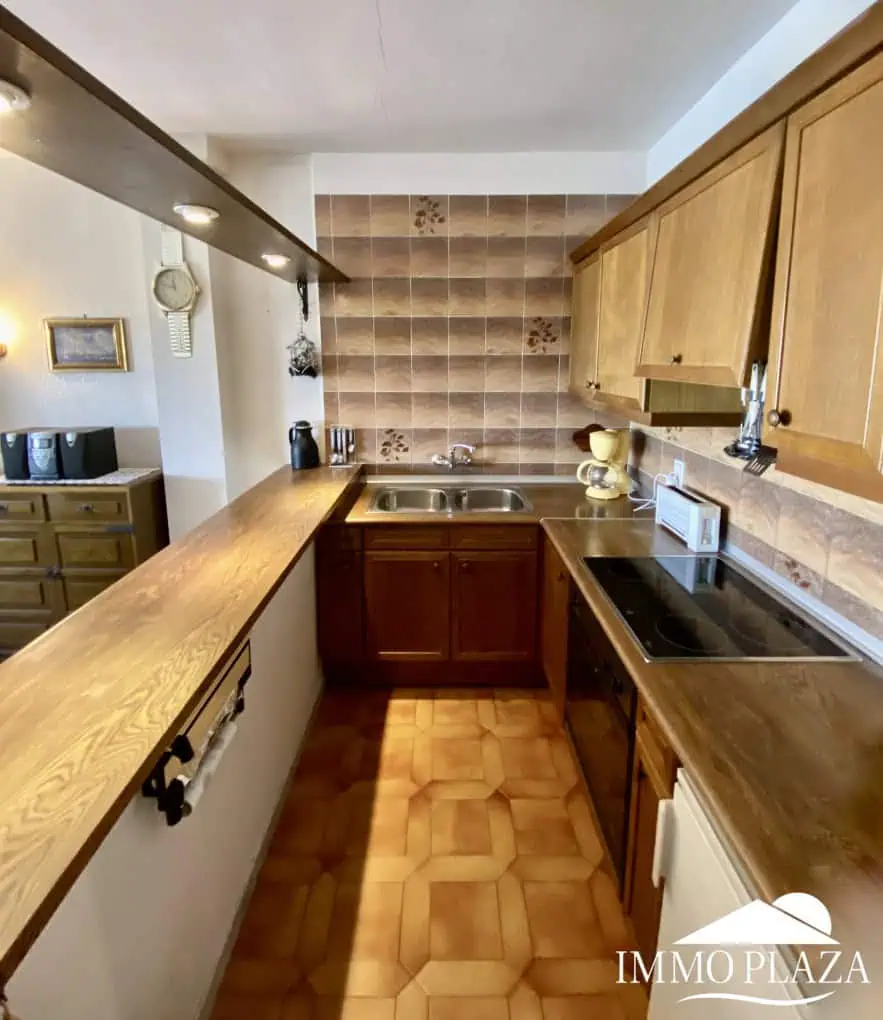 25052023105606_6158_IPA267 Spacious and bright crossing apartment (96m2) overlooking the canal with 2 terraces.