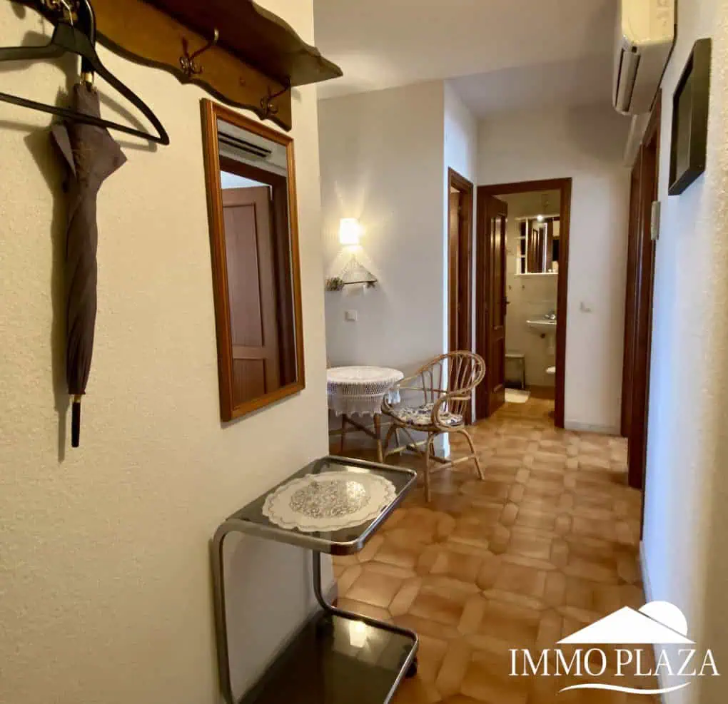 25052023105609_7515_IPA267 Spacious and bright crossing apartment (96m2) overlooking the canal with 2 terraces.