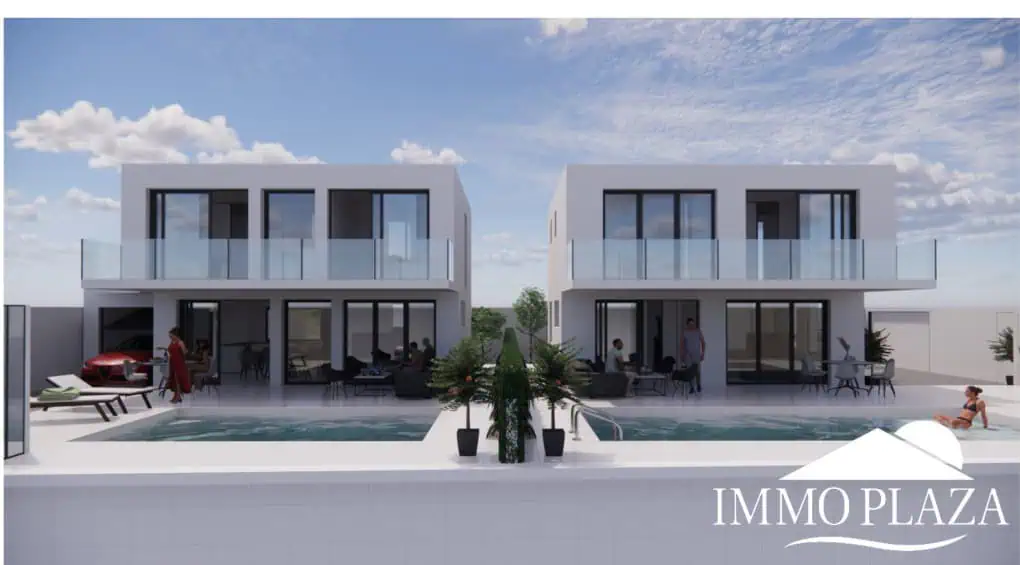 Land to build 2 houses near the beach (max. construction area 323m2) – House with 2 apartments to renovate near the beach