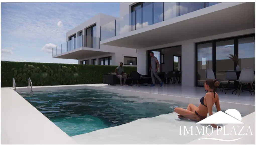 Land to build 2 houses near the beach (max. construction area 323m2) – House with 2 apartments to renovate near the beach