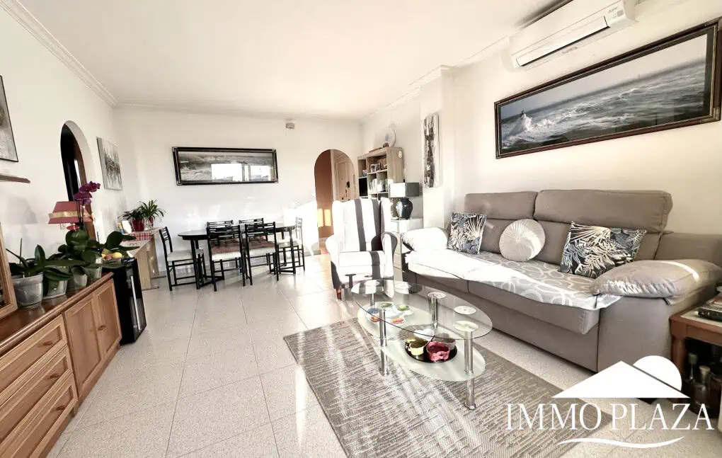 Appartement lumineux à 3min à pied de la mer et des commerces, 2 chambres, 1 sdb, 1 terrasse, parking privé – Empuriabrava