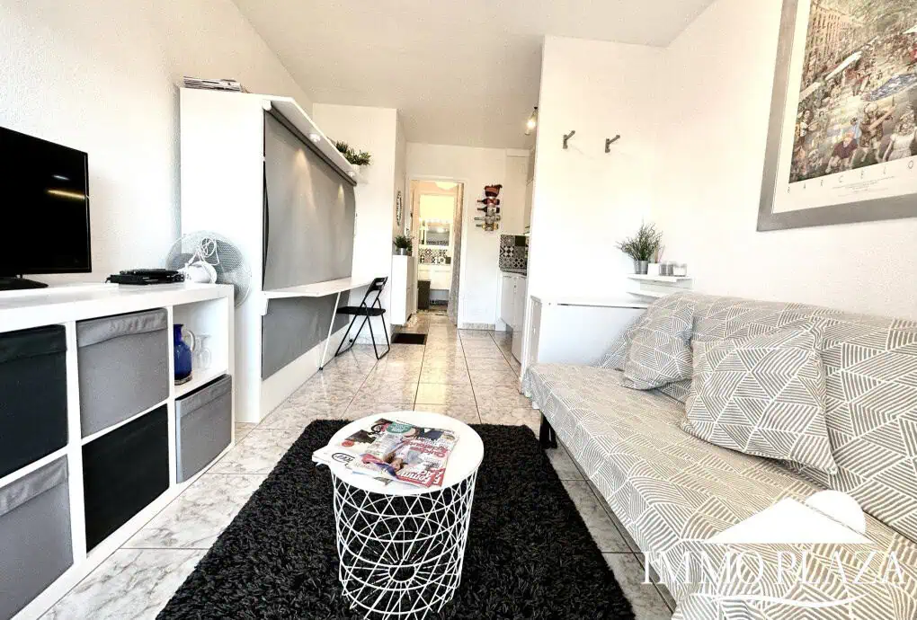 Bonito estudio completamente reformado con vistas al canal, a 3 minutos de la playa y comercios – Empuriabrava