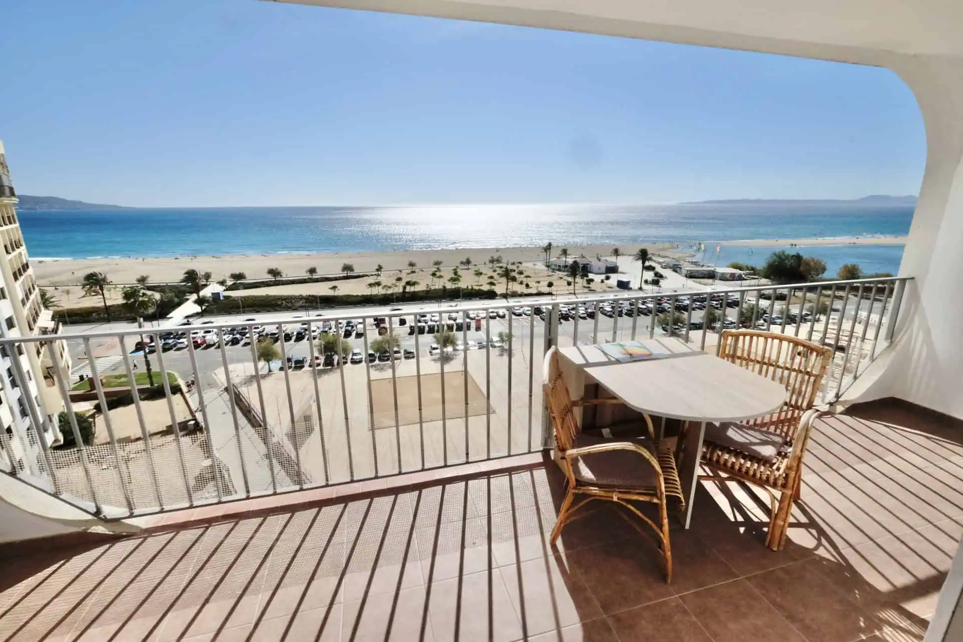 27092024160701_620 RESERVADO ! Apartamento en 1ª línea, excepcional vista al mar – 2 dormitorios, 1 baño, 1 gran terraza al sur de 12m2