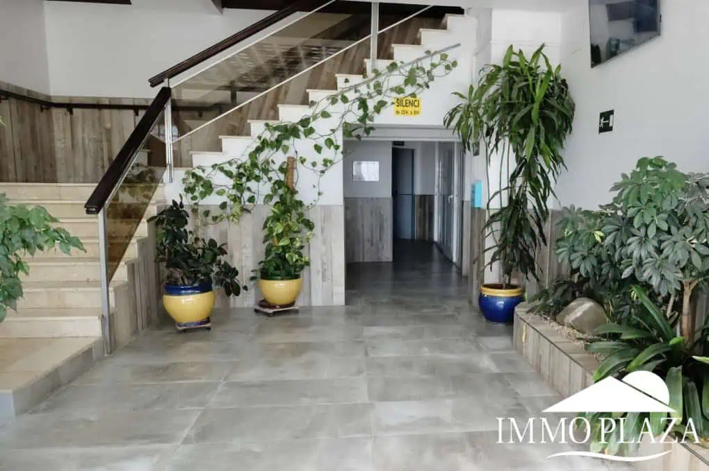 RESERVADO ! Apartament 1ª línia, vistes excepcionals al mar – 2 habitacions, 1 bany, 1 gran terrassa al sud de 12m2