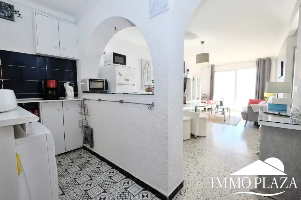 RESERVADO ! Apartament 1ª línia, vistes excepcionals al mar – 2 habitacions, 1 bany, 1 gran terrassa al sud de 12m2
