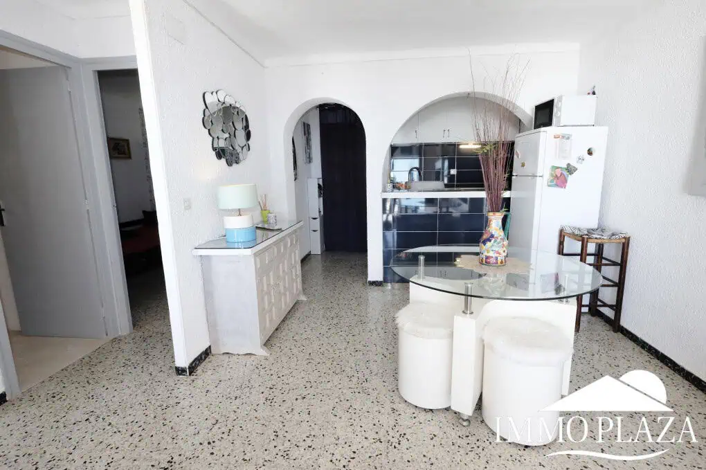 RESERVADO ! Apartament 1ª línia, vistes excepcionals al mar – 2 habitacions, 1 bany, 1 gran terrassa al sud de 12m2