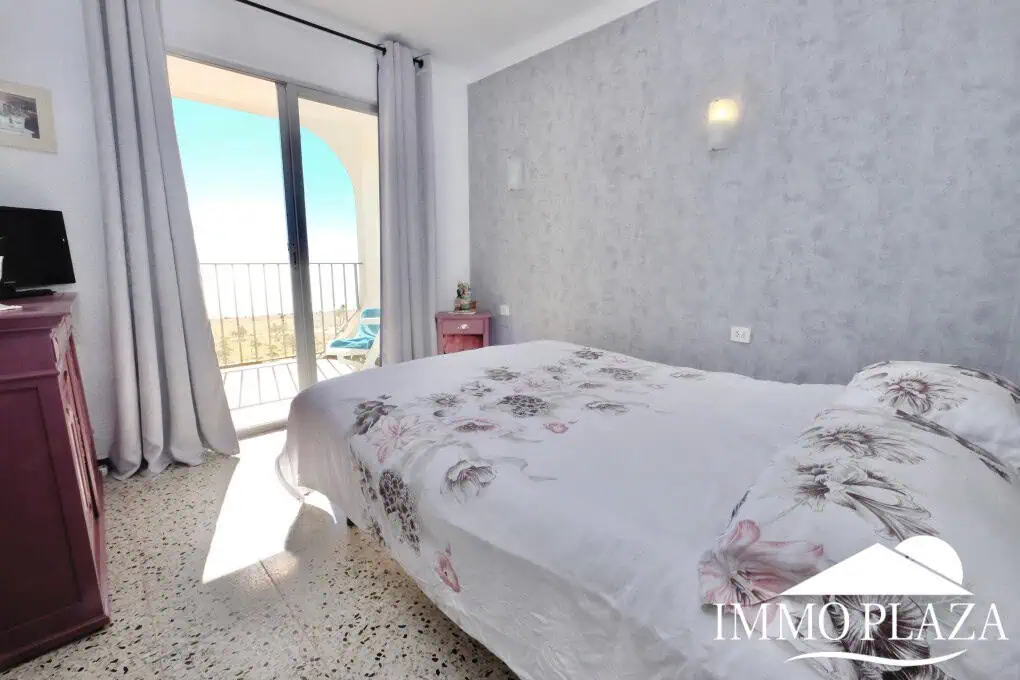RESERVADO ! Apartament 1ª línia, vistes excepcionals al mar – 2 habitacions, 1 bany, 1 gran terrassa al sud de 12m2