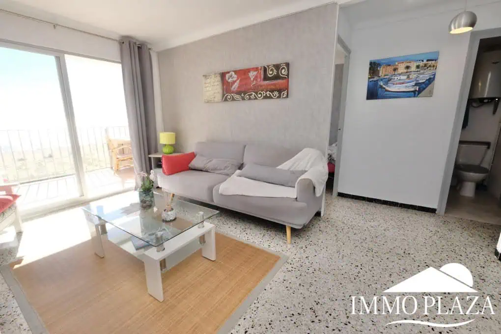 RESERVADO ! Apartament 1ª línia, vistes excepcionals al mar – 2 habitacions, 1 bany, 1 gran terrassa al sud de 12m2