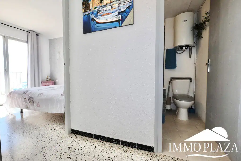 RESERVADO ! Apartament 1ª línia, vistes excepcionals al mar – 2 habitacions, 1 bany, 1 gran terrassa al sud de 12m2