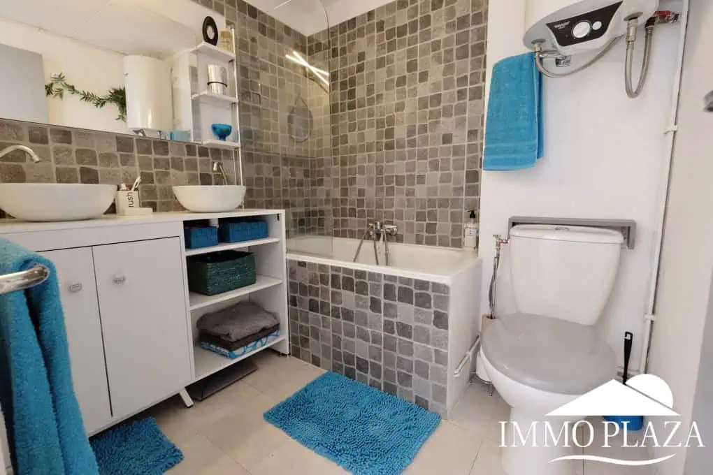 RESERVADO ! Apartament 1ª línia, vistes excepcionals al mar – 2 habitacions, 1 bany, 1 gran terrassa al sud de 12m2
