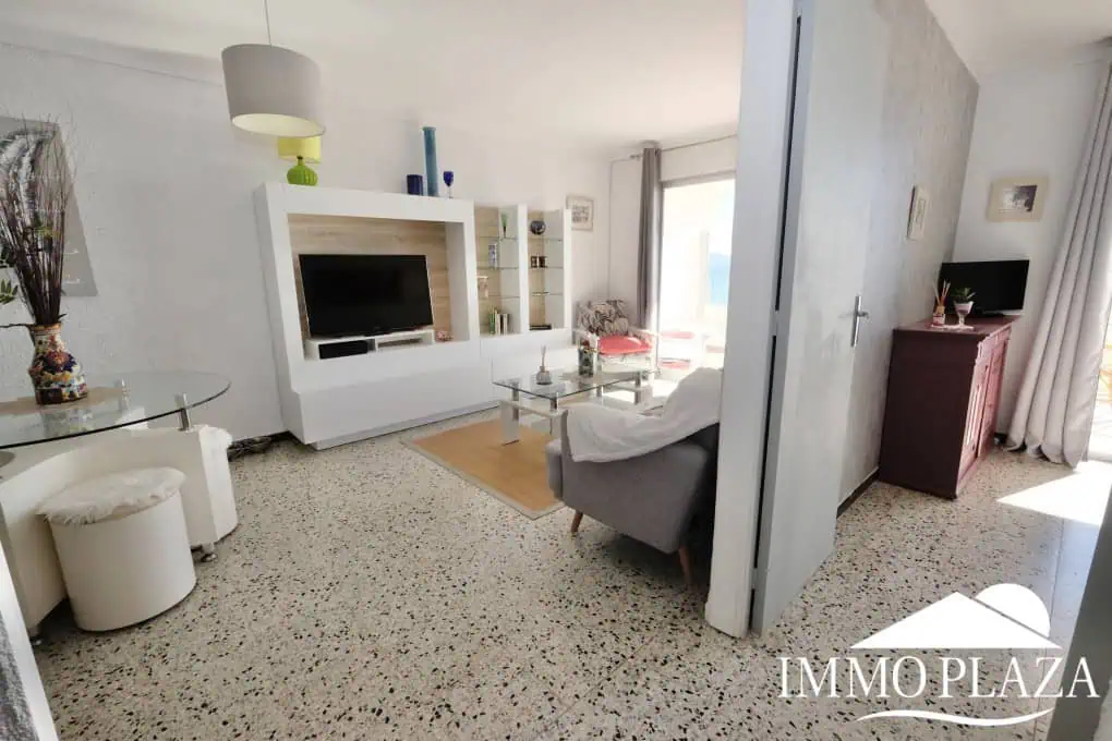 RESERVADO ! Apartament 1ª línia, vistes excepcionals al mar – 2 habitacions, 1 bany, 1 gran terrassa al sud de 12m2