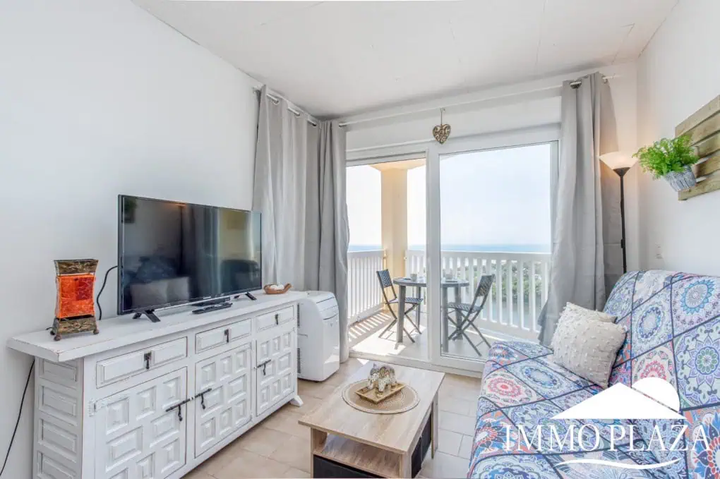 Pretty studio, completely renovated, with a beautiful sea view terrace, next to the beach and shops – Empuriabrava