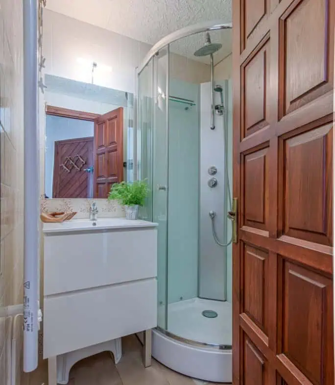 Pretty studio, completely renovated, with a beautiful sea view terrace, next to the beach and shops – Empuriabrava