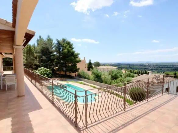 Fantastic family villa (487m2) with views over the bay of Rosas – 7 bedrooms – garage – pool – Els Olivars, Pau