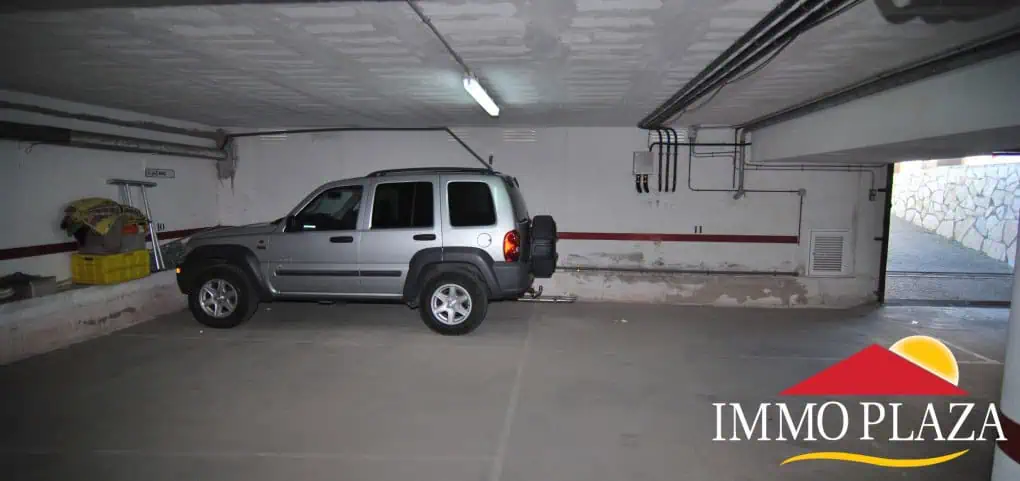 Boatmooring 20 x 6.5 mtr for sale with double parking and private storage in the Marina Empuriabrava – Costa Brava