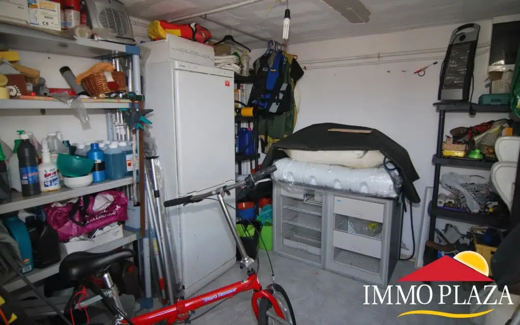 Boatmooring 20 x 6.5 mtr for sale with double parking and private storage in the Marina Empuriabrava – Costa Brava