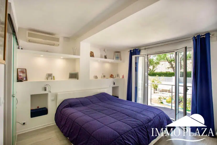 Mooie gerenoveerde gelijkvloerse villa – 3 slaapkamers – 2 badkamers – garage – Empuriabrava