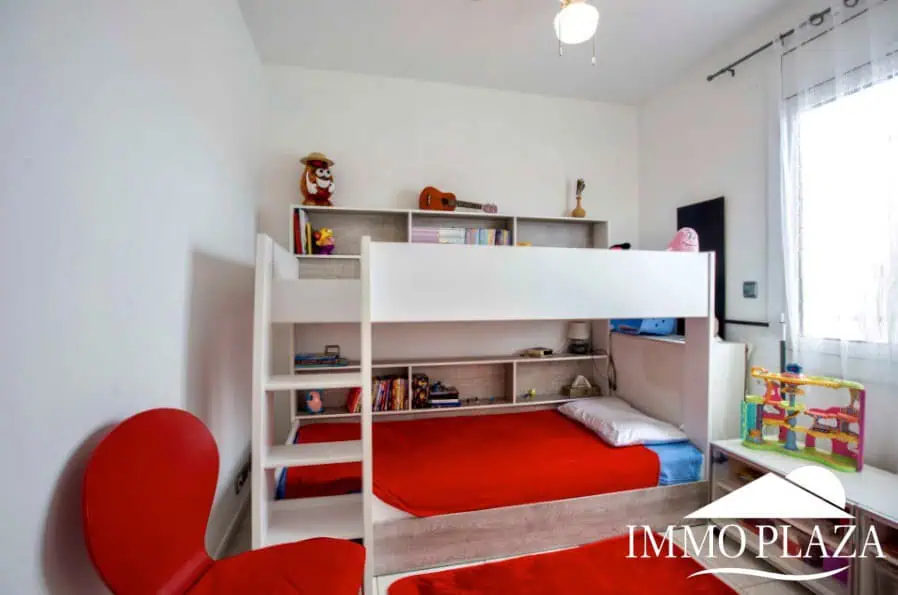 Mooie gerenoveerde gelijkvloerse villa – 3 slaapkamers – 2 badkamers – garage – Empuriabrava