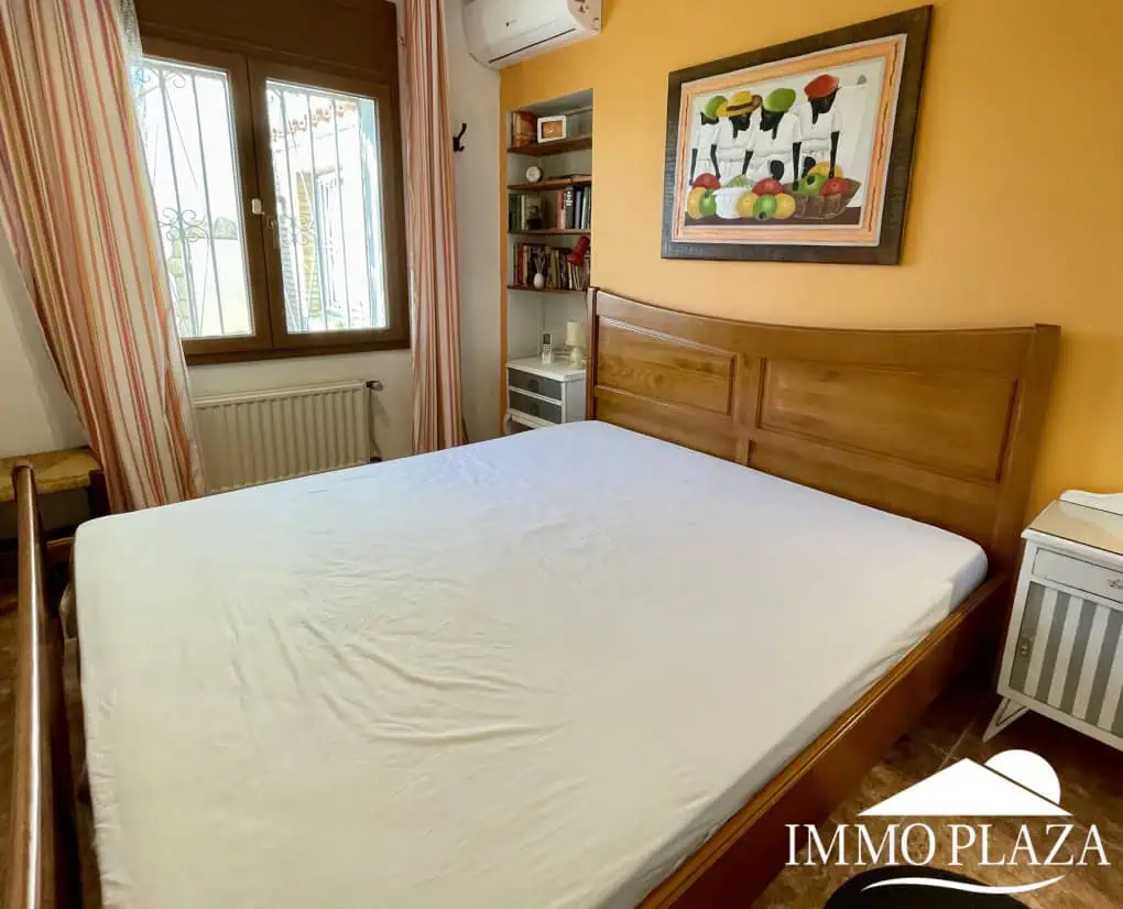 31102023173105_8131_IPH77 RESERVED! Beautiful single storey house, very sunny, 15m mooring, wide canal, 4 private parking spaces, pool possible!