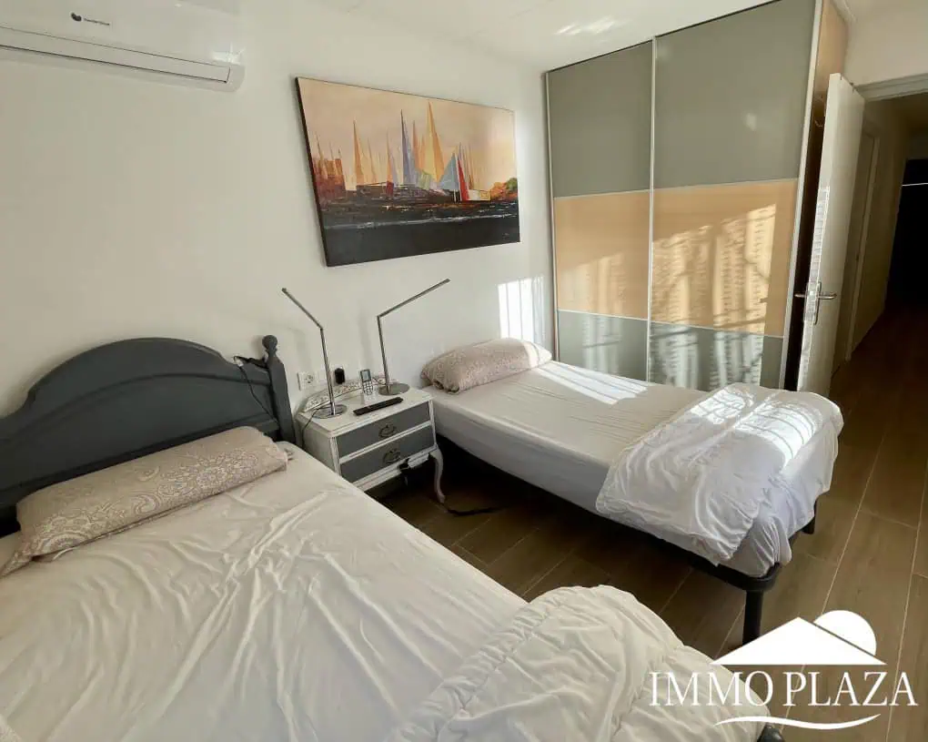 31102023173123_8822_IPH77 RESERVED! Beautiful single storey house, very sunny, 15m mooring, wide canal, 4 private parking spaces, pool possible!
