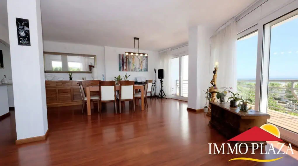 Beautiful and spacious apartment near the beach – 2 bedrooms – 45m2 terrace – Center of Empuriabrava, Costa Brava