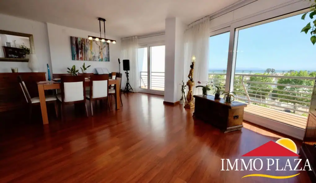 Beautiful and spacious apartment near the beach – 2 bedrooms – 45m2 terrace – Center of Empuriabrava, Costa Brava