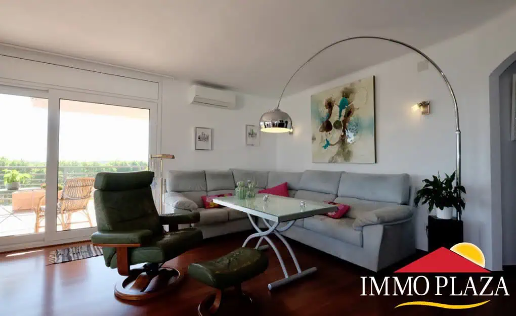 Beautiful and spacious apartment near the beach – 2 bedrooms – 45m2 terrace – Center of Empuriabrava, Costa Brava
