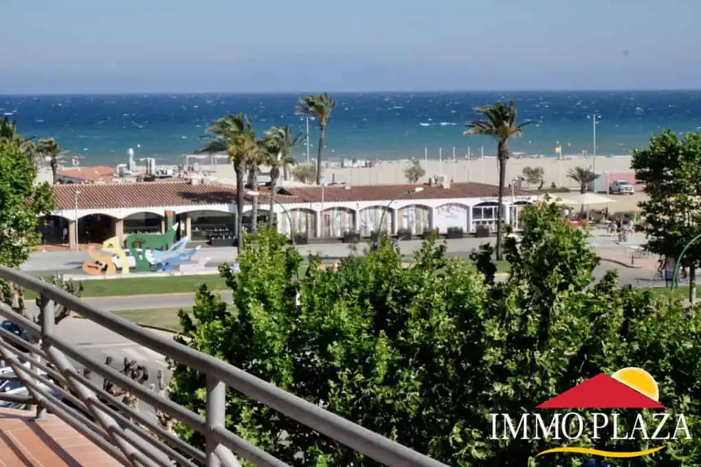 Beautiful and spacious apartment near the beach – 2 bedrooms – 45m2 terrace – Center of Empuriabrava, Costa Brava