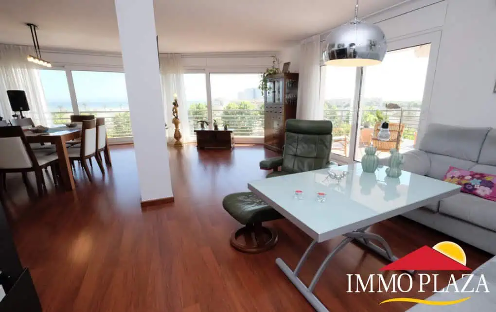 Beautiful and spacious apartment near the beach – 2 bedrooms – 45m2 terrace – Center of Empuriabrava, Costa Brava