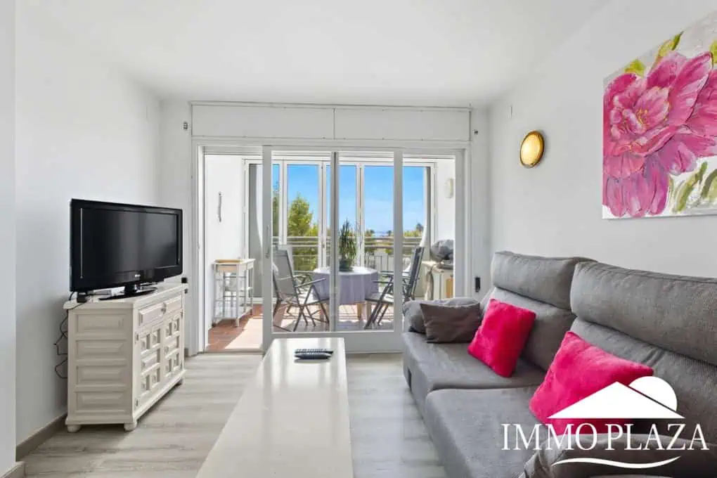 Spacious apartment with sea and canal views, 2 terraces and 2nd line of sea Empuriabrava – Costa Brava