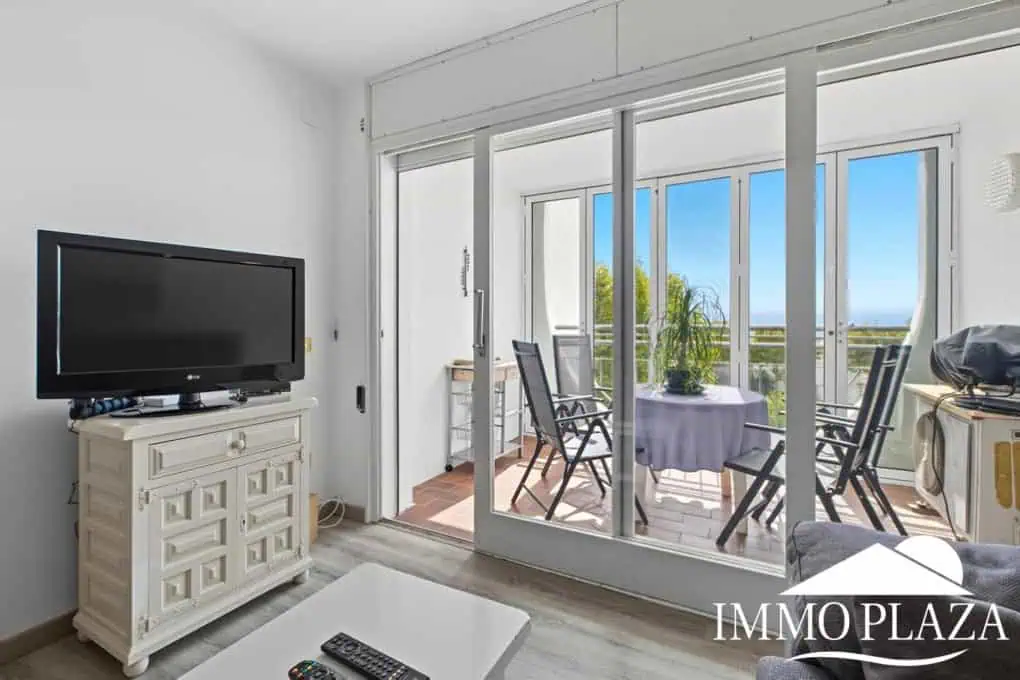 Spacious apartment with sea and canal views, 2 terraces and 2nd line of sea Empuriabrava – Costa Brava