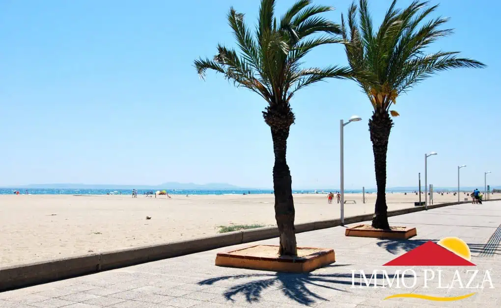 Spacious apartment with sea and canal views, 2 terraces and 2nd line of sea Empuriabrava – Costa Brava