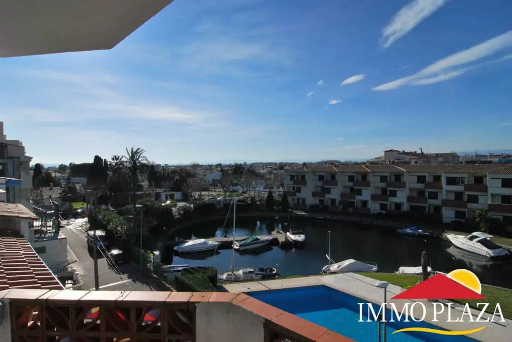 RESERVED – Spacious Penthouse in Porto Fino, canal views, close to the beach of Empuriabrava (communal parking) – photo 23