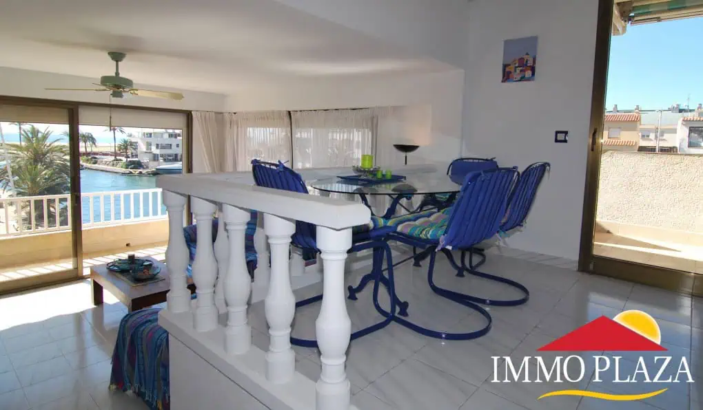 Splendid penthouse – duplex overlooking the sea and the bay of Roses, multiple terraces with Jacuzzi in Empuriabrava – Spain – photo 3