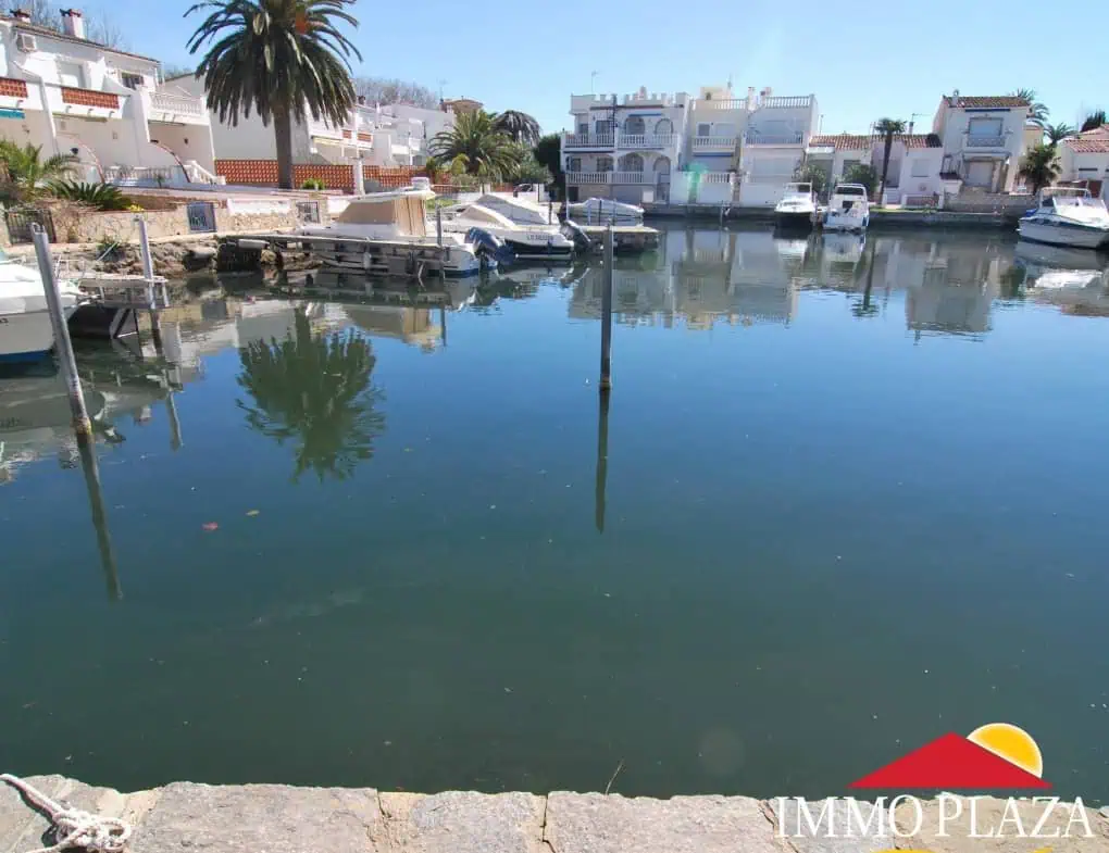 Private mooring for a motorboat 7 X 3M in Port Llobregat – Empuriabrava – Gerone – photo 2