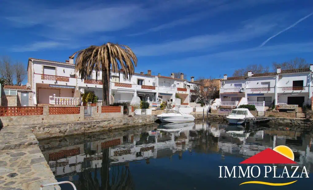 Private mooring for a motorboat 7 X 3M in Port Llobregat – Empuriabrava – Gerone – photo 3