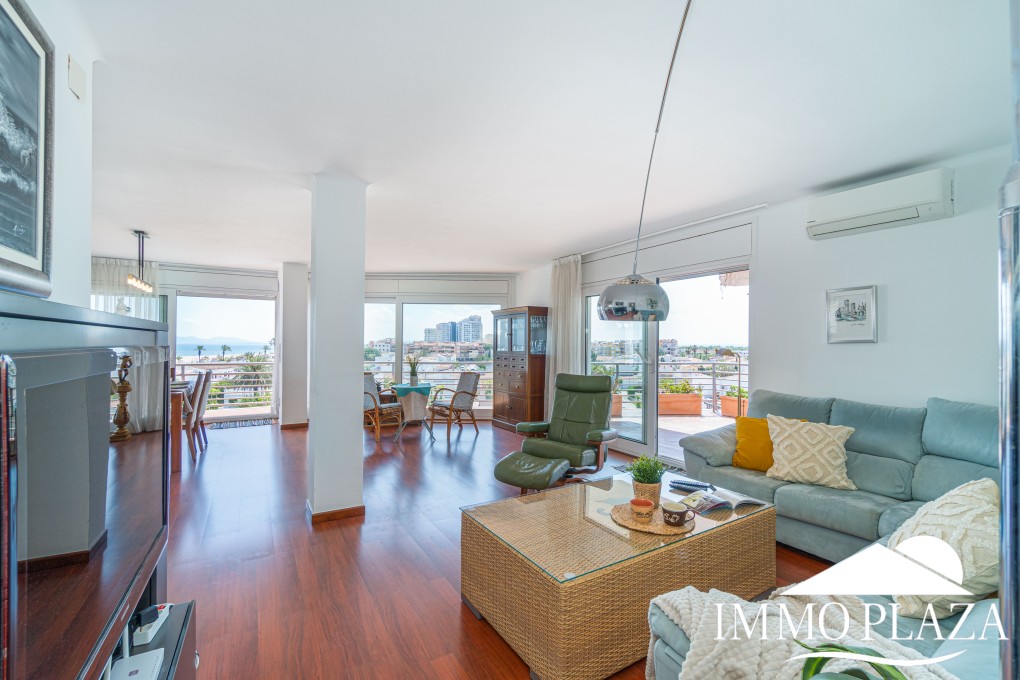 Sea view corner apartment (170m2) next to the beach, in the center of Empuriabrava. TOURIST LICENCE. 2 bedrooms, 60m2 terraces! – photo 11