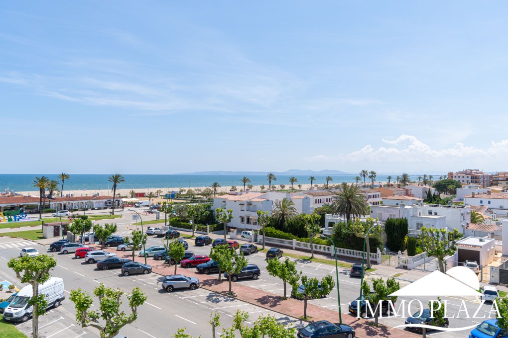 Sea view corner apartment (170m2) next to the beach, in the center of Empuriabrava. TOURIST LICENCE. 2 bedrooms, 60m2 terraces! – photo 31