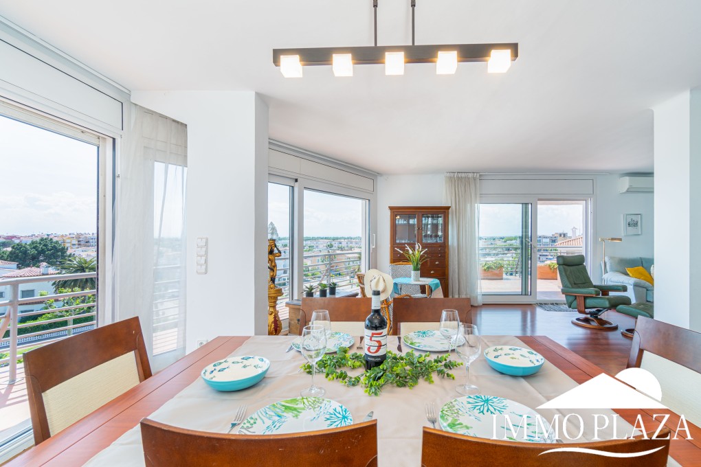 Sea view corner apartment (170m2) next to the beach, in the center of Empuriabrava. TOURIST LICENCE. 2 bedrooms, 60m2 terraces! – photo 29
