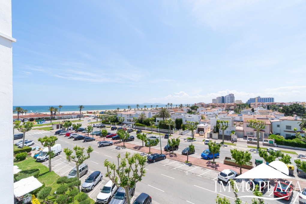 Sea view corner apartment (170m2) next to the beach, in the center of Empuriabrava. TOURIST LICENCE. 2 bedrooms, 60m2 terraces! – photo 32