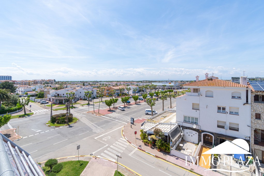 Sea view corner apartment (170m2) next to the beach, in the center of Empuriabrava. TOURIST LICENCE. 2 bedrooms, 60m2 terraces! – photo 48