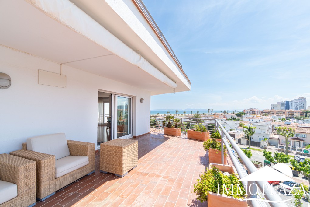 Sea view corner apartment (170m2) next to the beach, in the center of Empuriabrava. TOURIST LICENCE. 2 bedrooms, 60m2 terraces! – photo 50