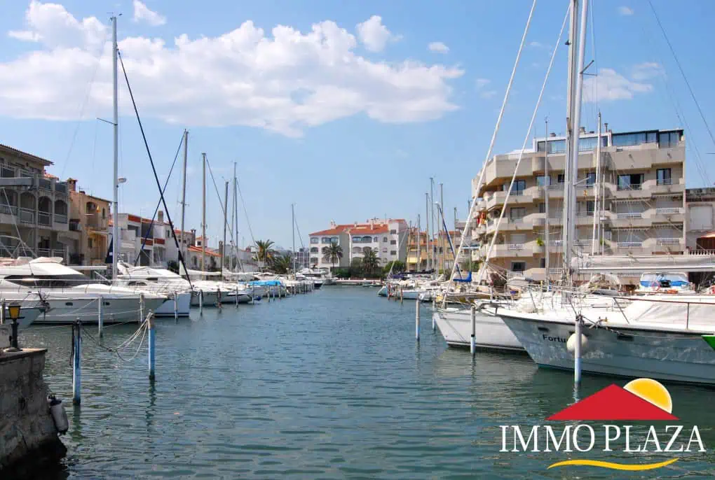 Mooring – berth 10,5 X 3,50M for sailboat or motorboat in Ampuriabrava – Costa Brava – Spain – photo 5