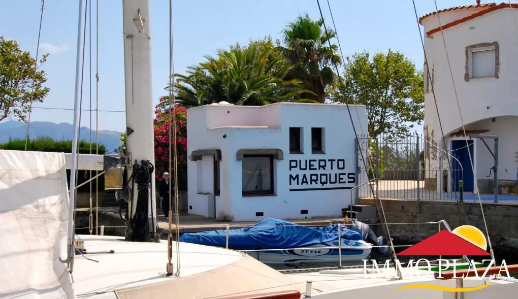Mooring – berth 10,5 X 3,50M for sailboat or motorboat in Ampuriabrava – Costa Brava – Spain – photo 3