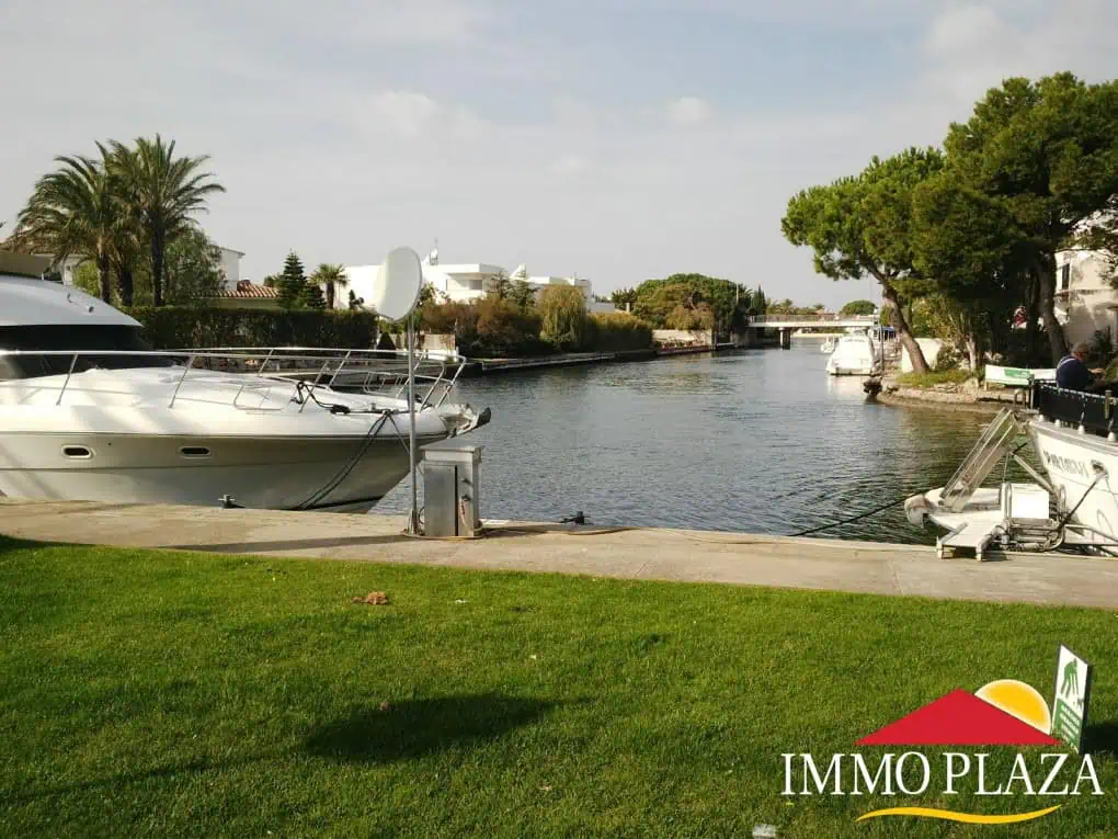 Beautiful holiday apartment near the beach and the center of Ampuriabrava – Costa Brava North – photo 2