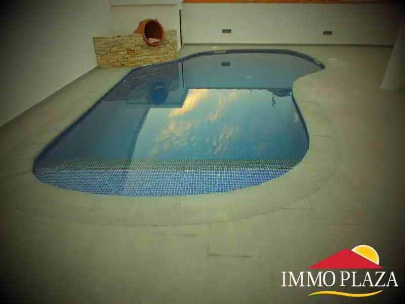New construction: storey Villa with pool, near the city center of Empuriabrava – Catalonia – photo 5
