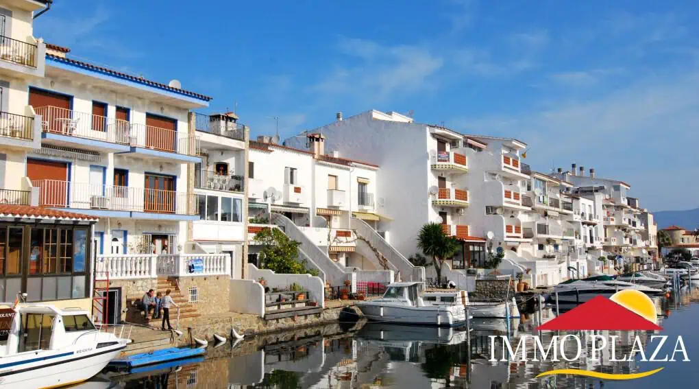 RESERVED: 2 Bedrooms apartment with views on the canal, 10 min. walk from the beach of Empuriabrava – Costa Brava – photo 5
