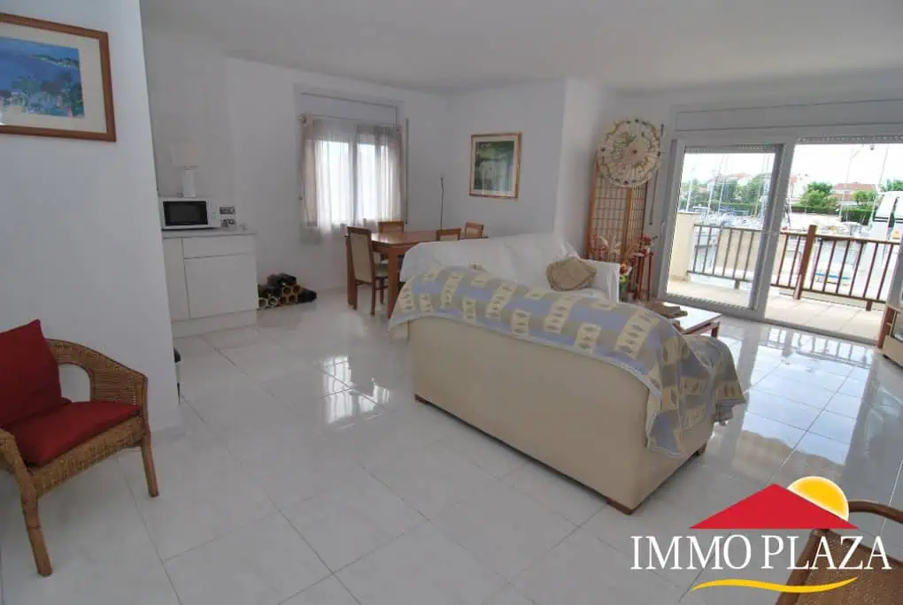 Bright and modern corner apartment with sailboat berth and private garage at the Port Grec – Empuriabrava – photo 5